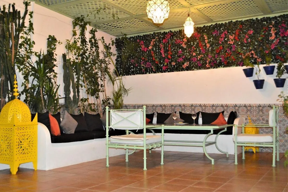 Majorelle Retreat- Elegant Condo With Pool, Steps From Majorelle Garden Marraquexe Apartamento