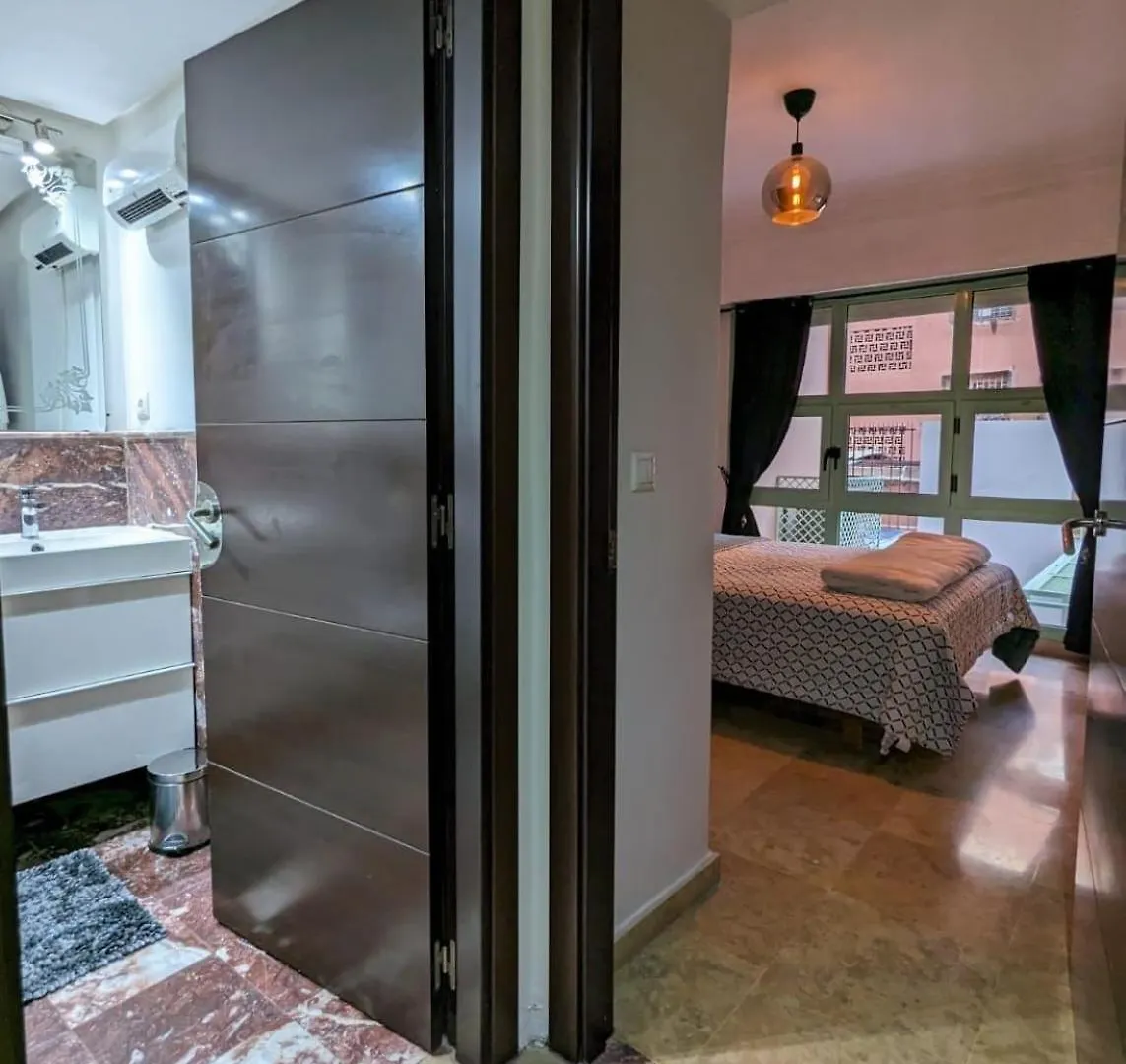 Majorelle Retreat- Elegant Condo With Pool, Steps From Majorelle Garden Marraquexe 0*,  Marrocos